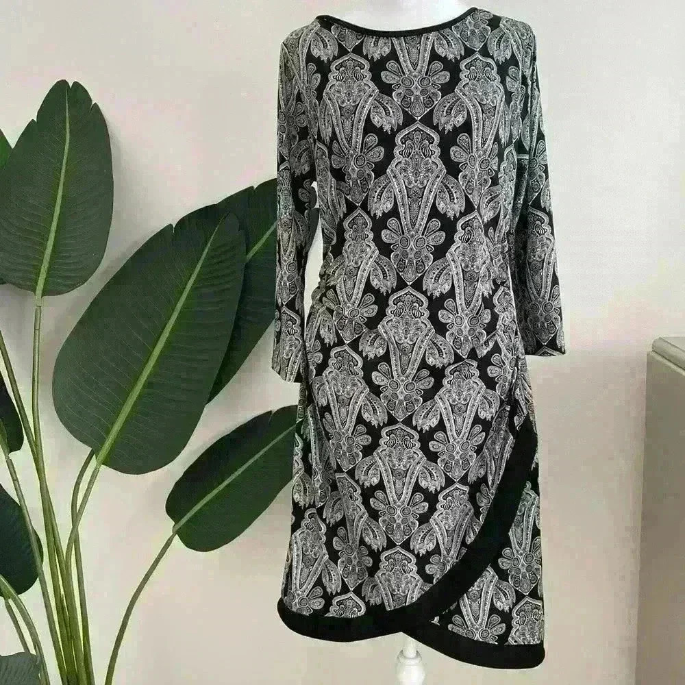 41 Hawthorn Black and White Patterned Women's Dress